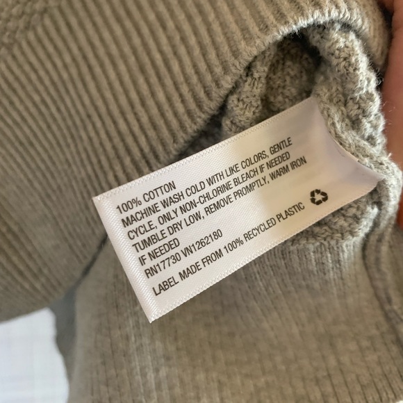 Goodfellow Men’s‎ Gray Crew Sweater - Picture 4 of 5